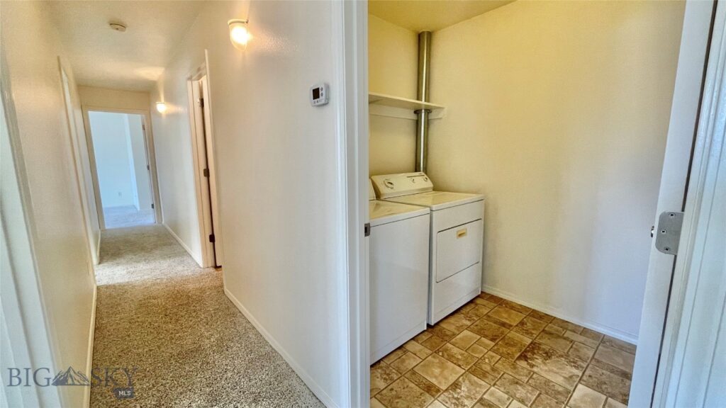 1098 Longbow Lane