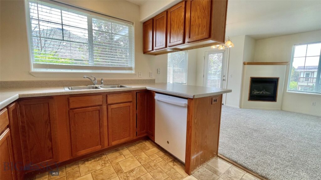 1098 Longbow Lane