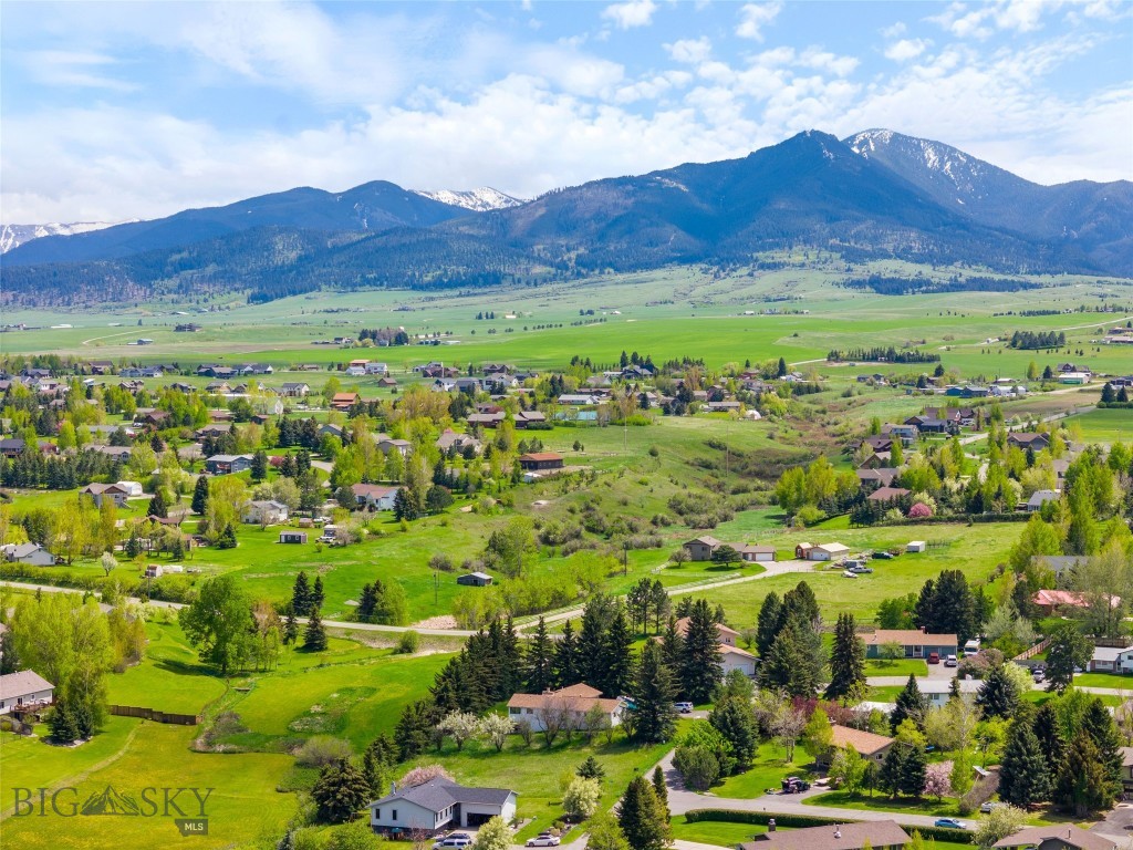 111 Sunset Boulevard