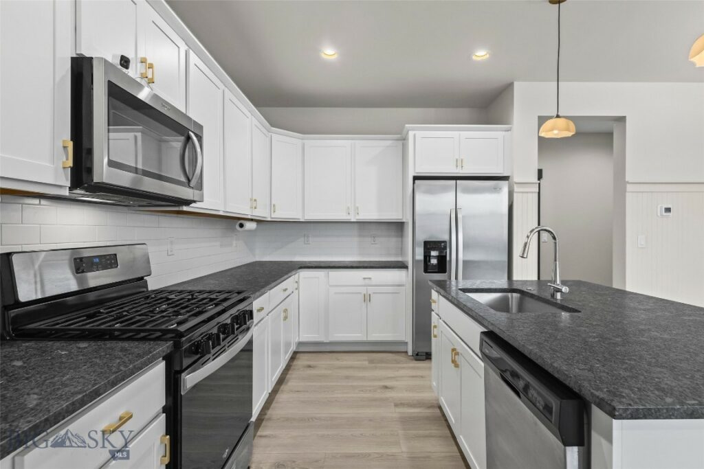 1110 Butler Creek Avenue