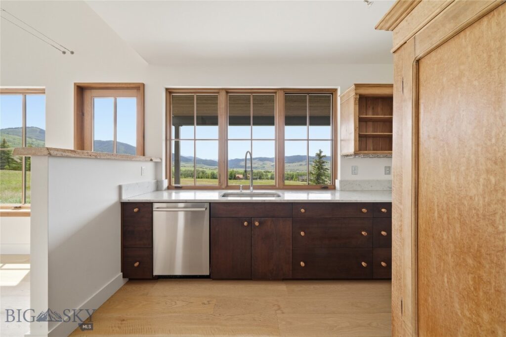 Gallatin Gateway MT 59730 - 15