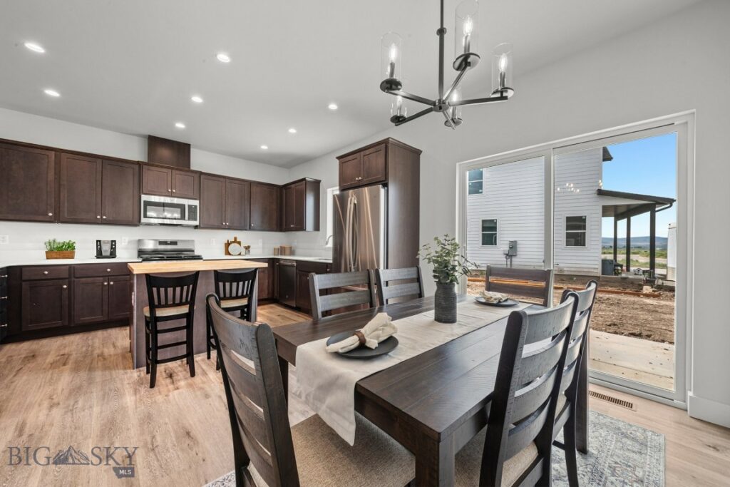 1112 Falcon Ridge Boulevard