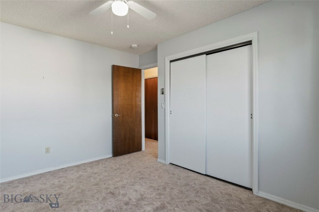 1120 W Babcock Street