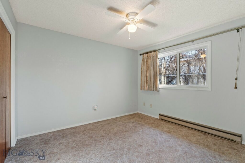 1120 W Babcock Street