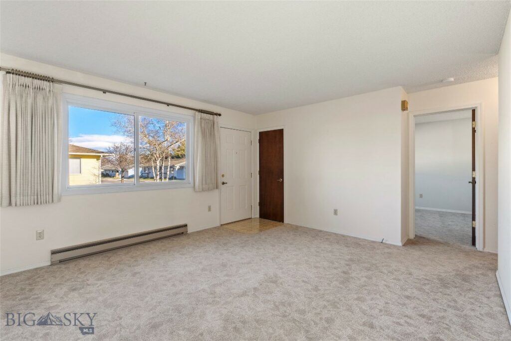 1120 W Babcock Street