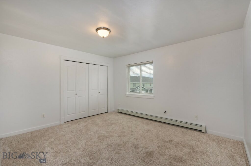 1126 Cruiser Lane