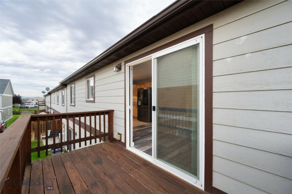 1126 Cruiser Lane