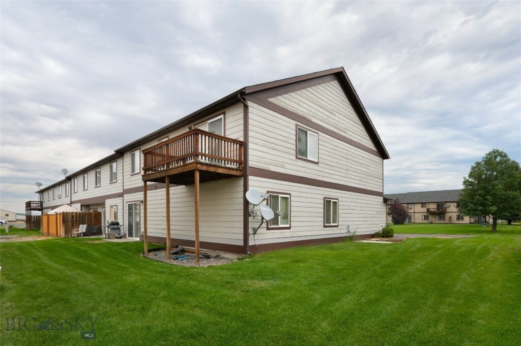 1126 Cruiser Lane