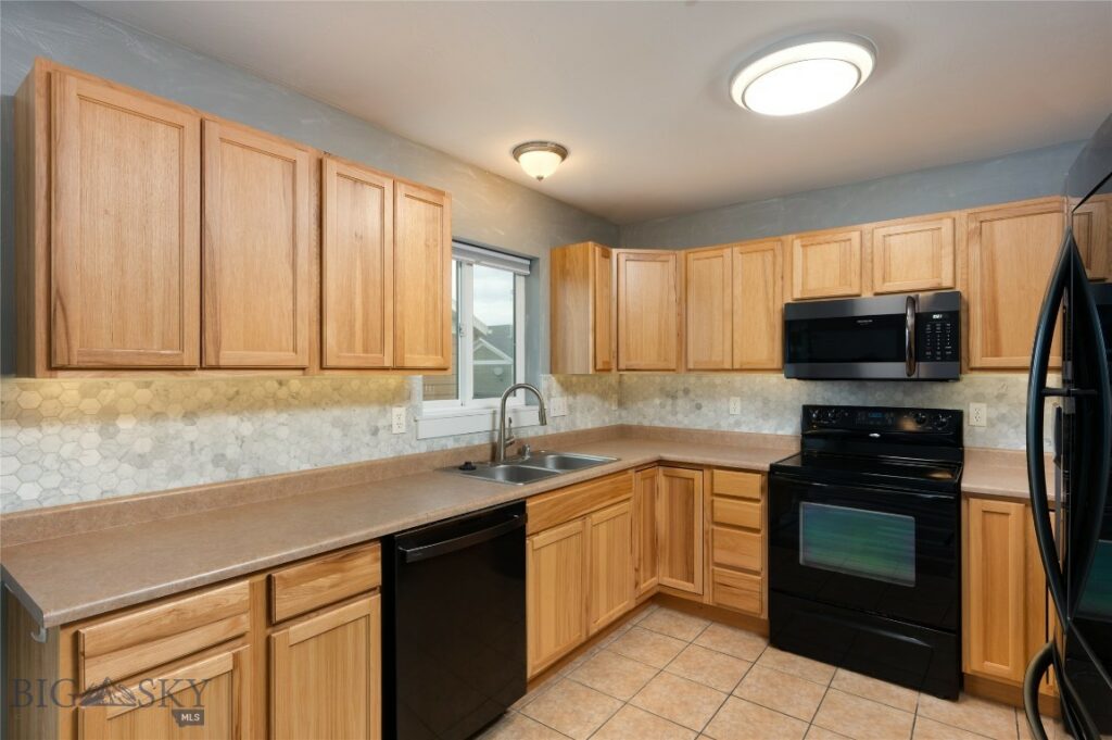 1126 Cruiser Lane