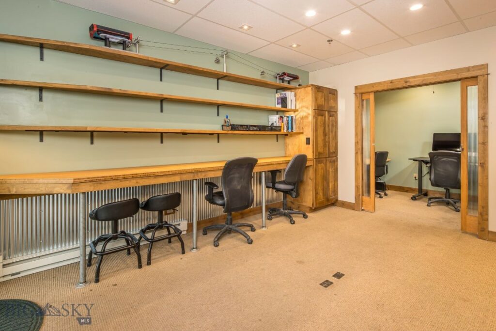 115 Aspen Leaf Drive