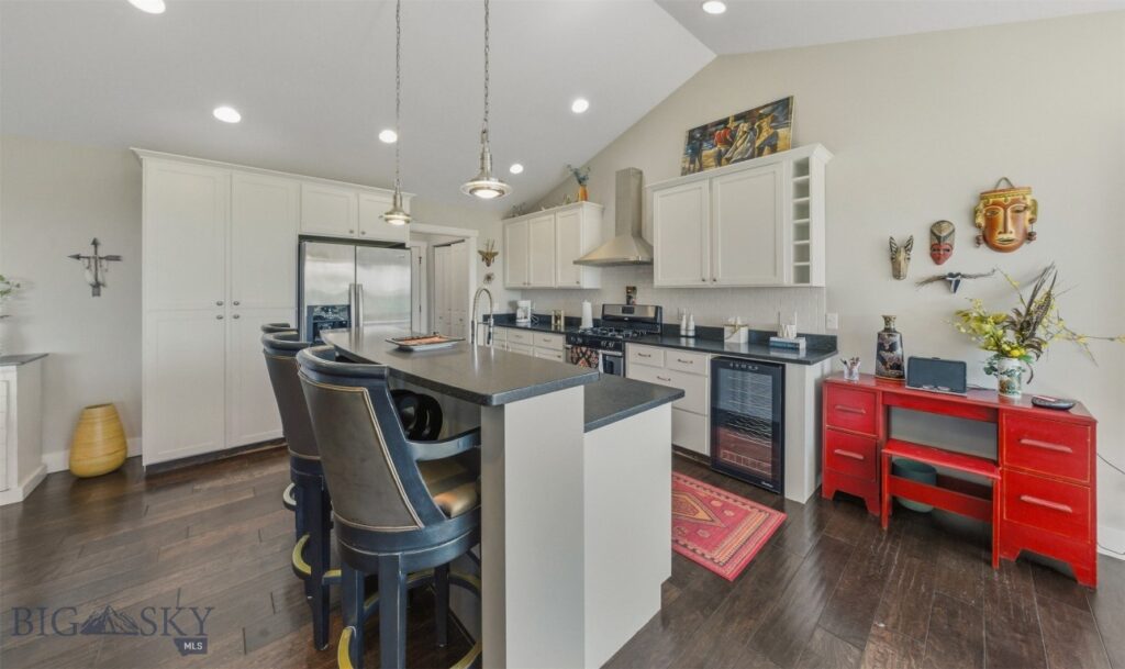 1155 Advance Drive