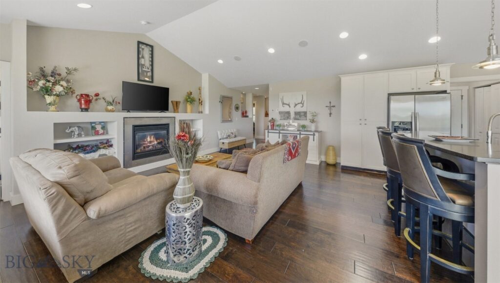 1155 Advance Drive