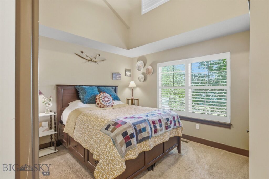 1155 Advance Drive