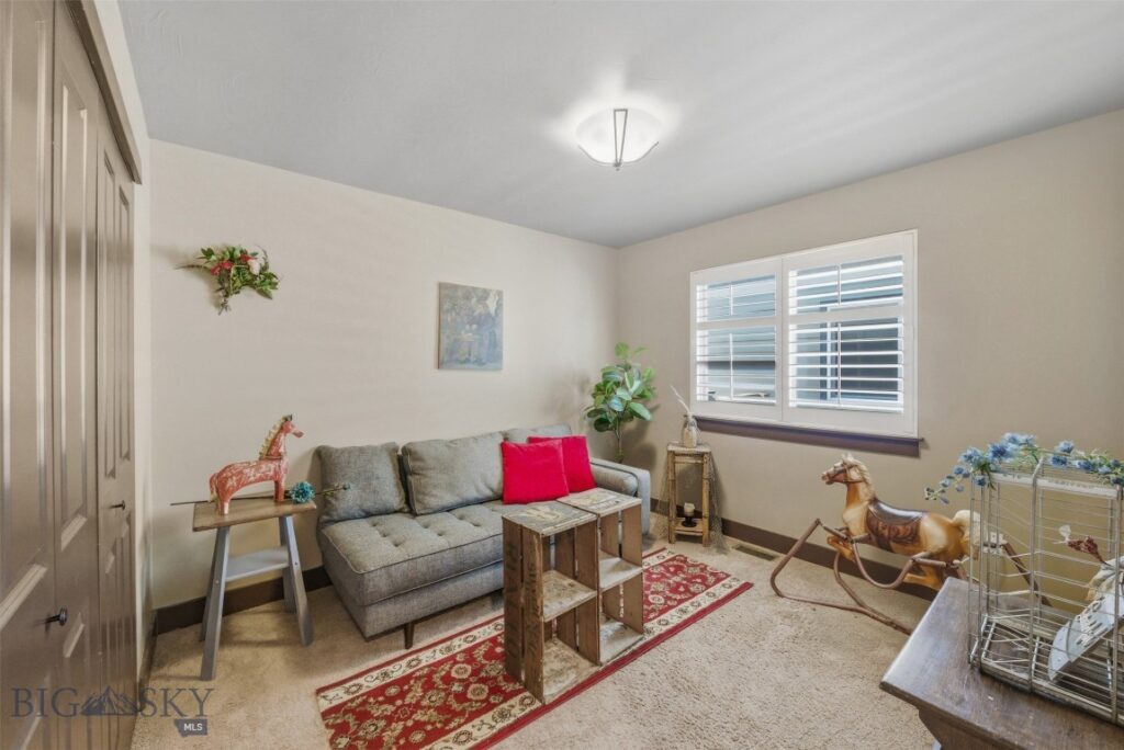 1155 Advance Drive