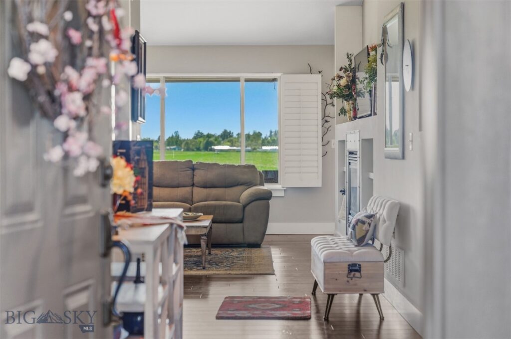1155 Advance Drive