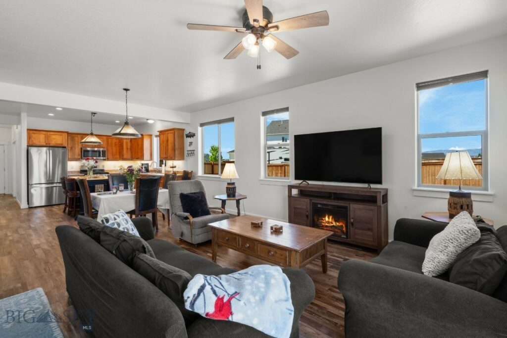 1165 Stewart Loop