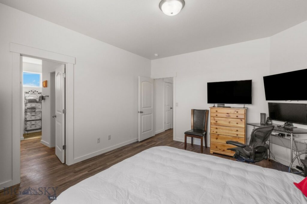 1165 Stewart Loop