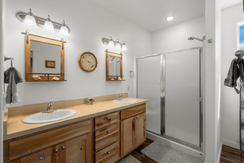 1165 Stewart Loop