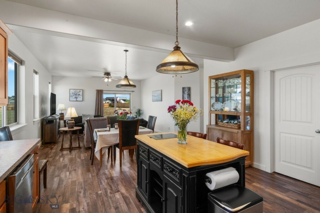 1165 Stewart Loop
