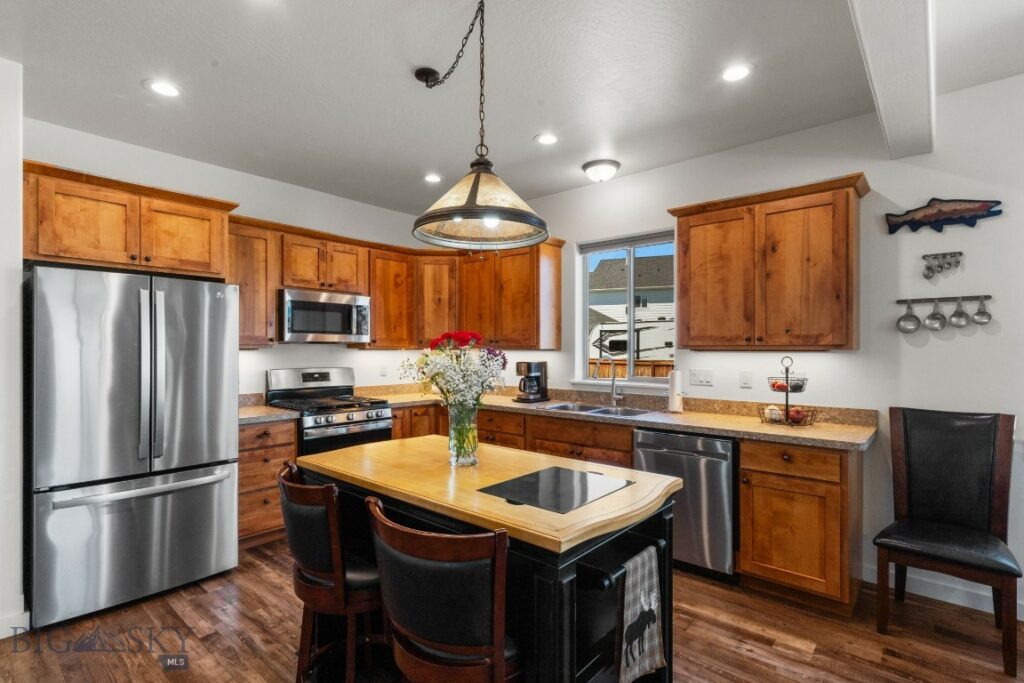 1165 Stewart Loop