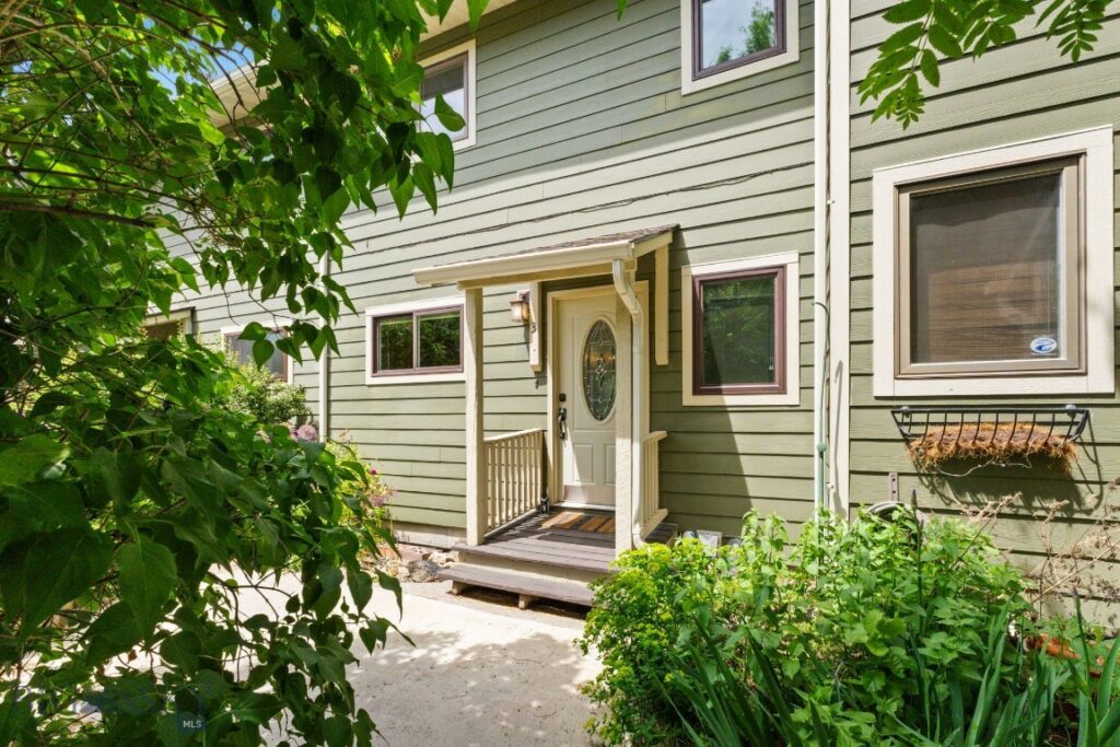 118 S 15th Avenue