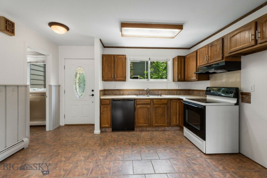 118 S 15th Avenue