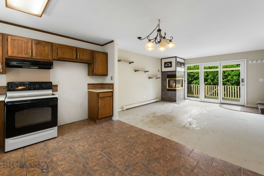 118 S 15th Avenue