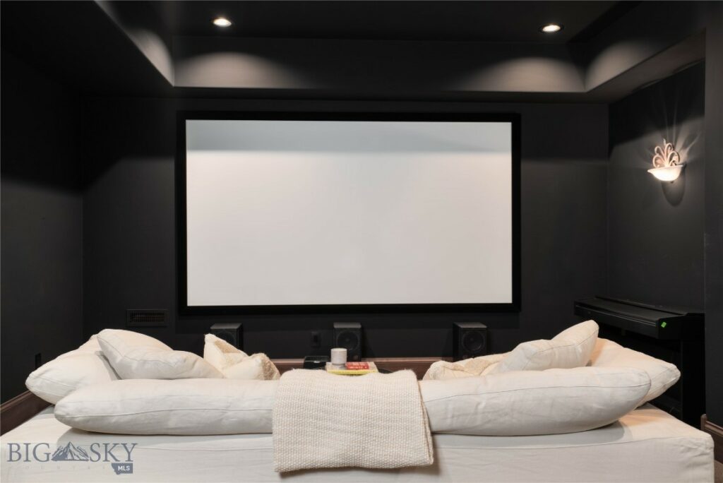 1221 Green Valley Way