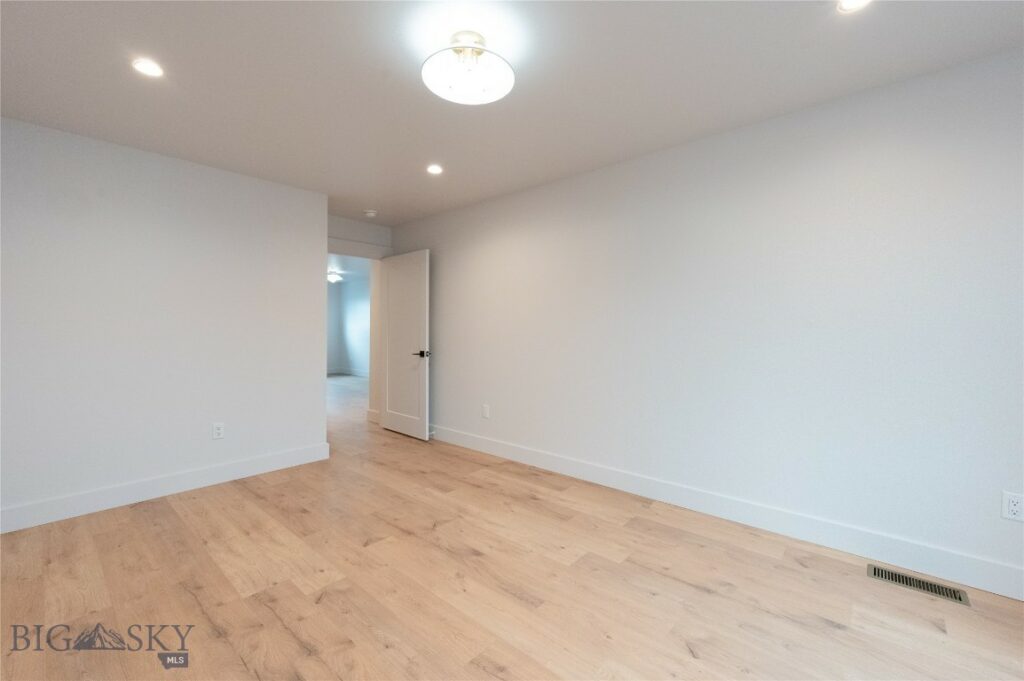 1222 Flanders Creek Avenue