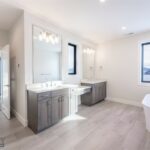 123 Creekbank Loop