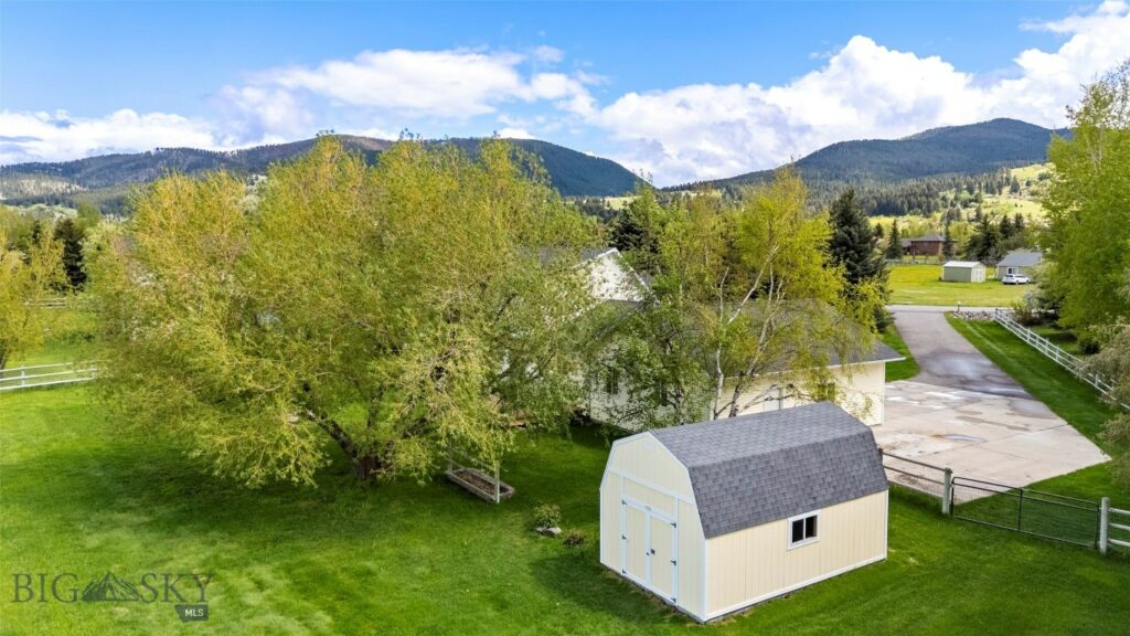125 N Pheasant Drive