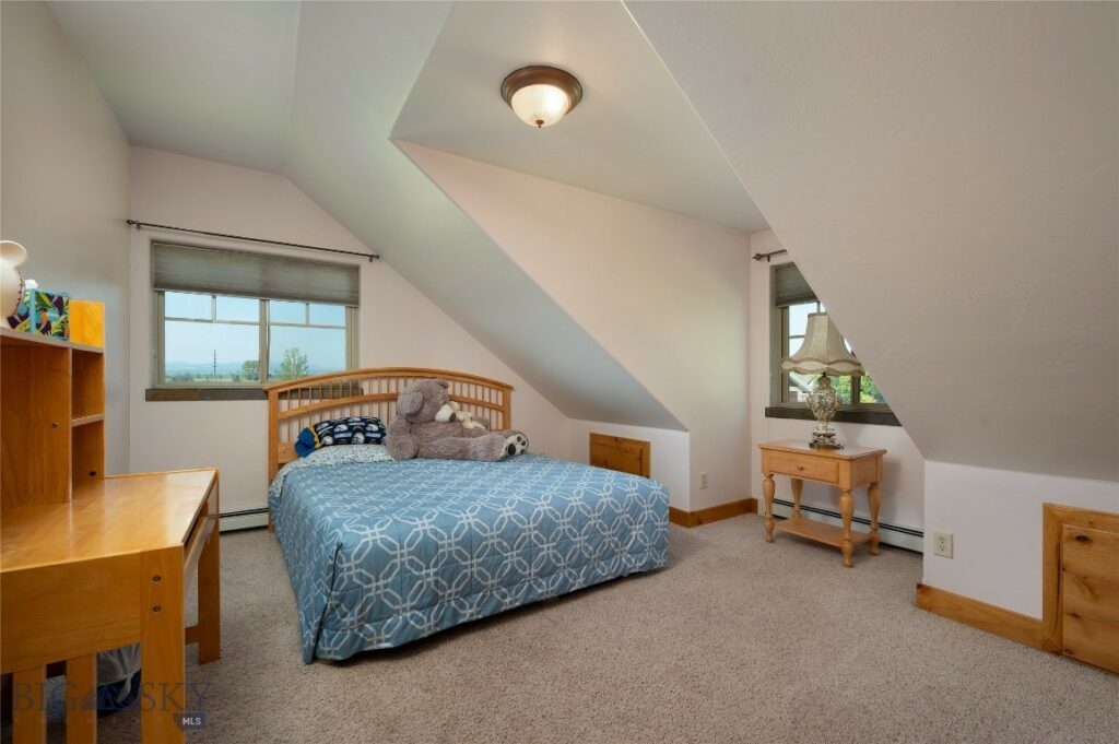 130 4 Dot Lane