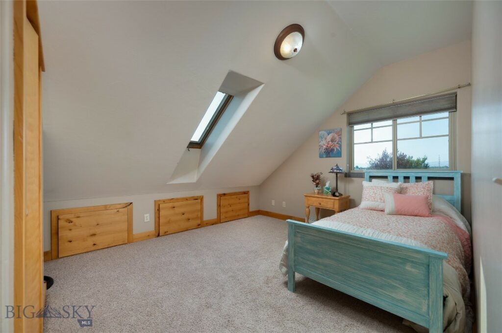 130 4 Dot Lane