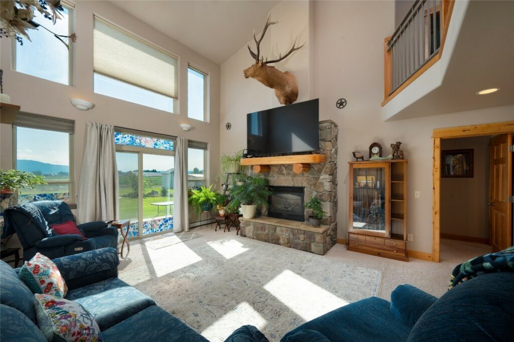 130 4 Dot Lane