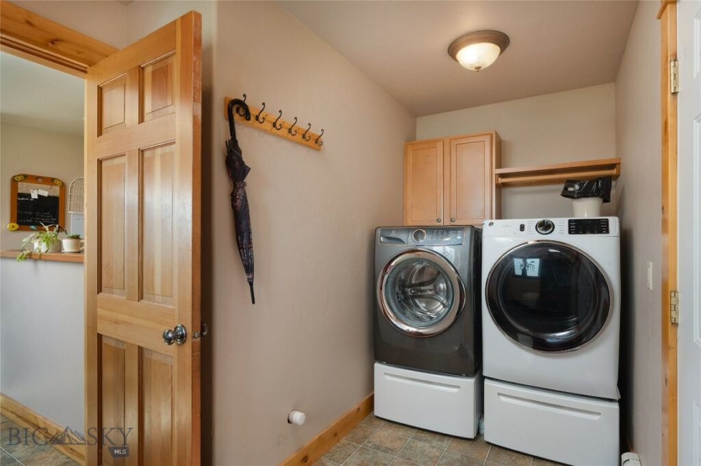 130 4 Dot Lane