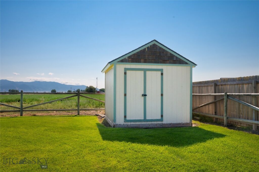 130 4 Dot Lane