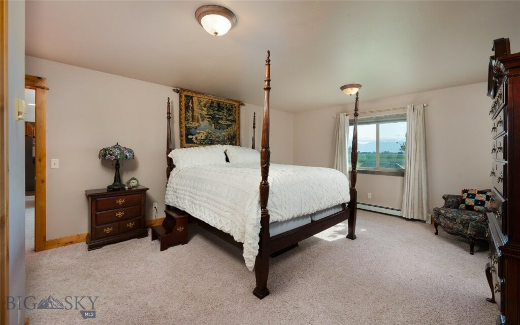 130 4 Dot Lane