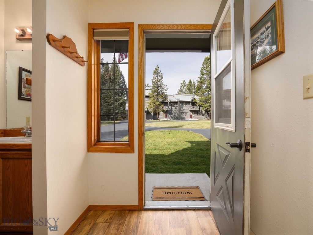 134 Rose Hip Circle