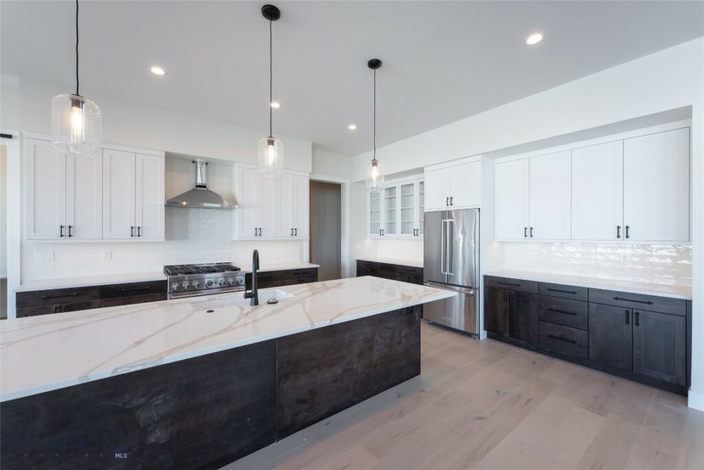 138 Creekbank Loop