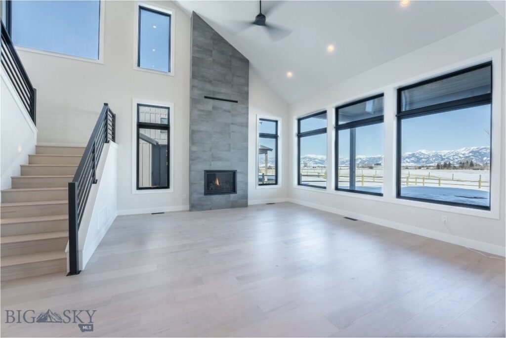 138 Creekbank Loop
