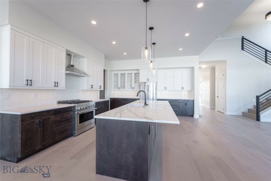 138 Creekbank Loop