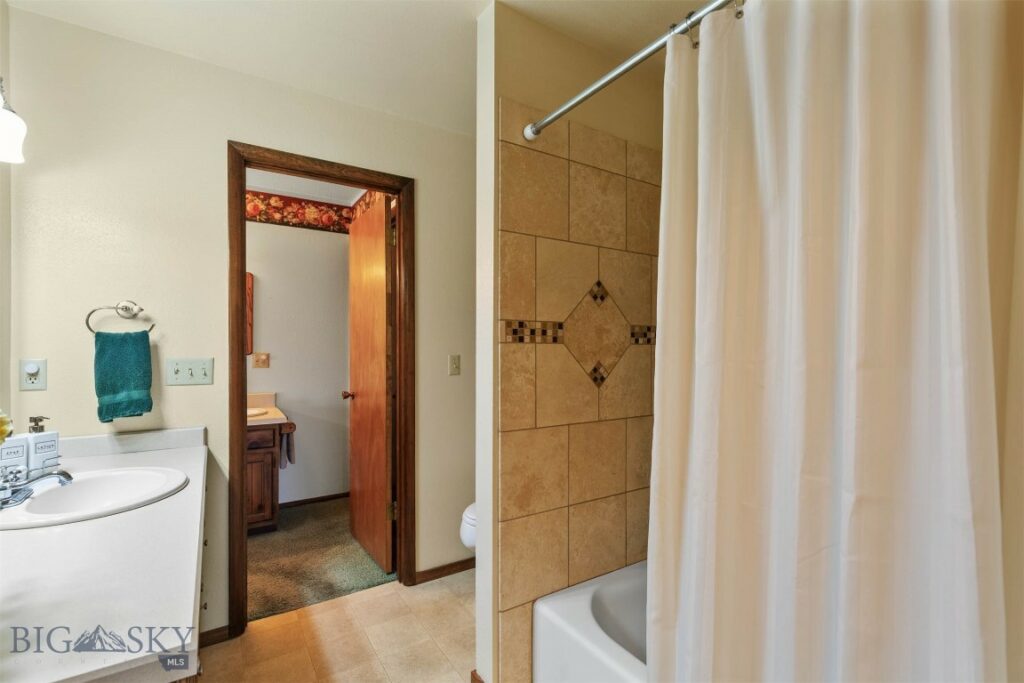 1385 Baldy Mountain Lane