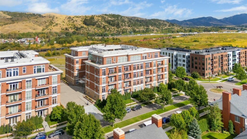 140 Village Crossing