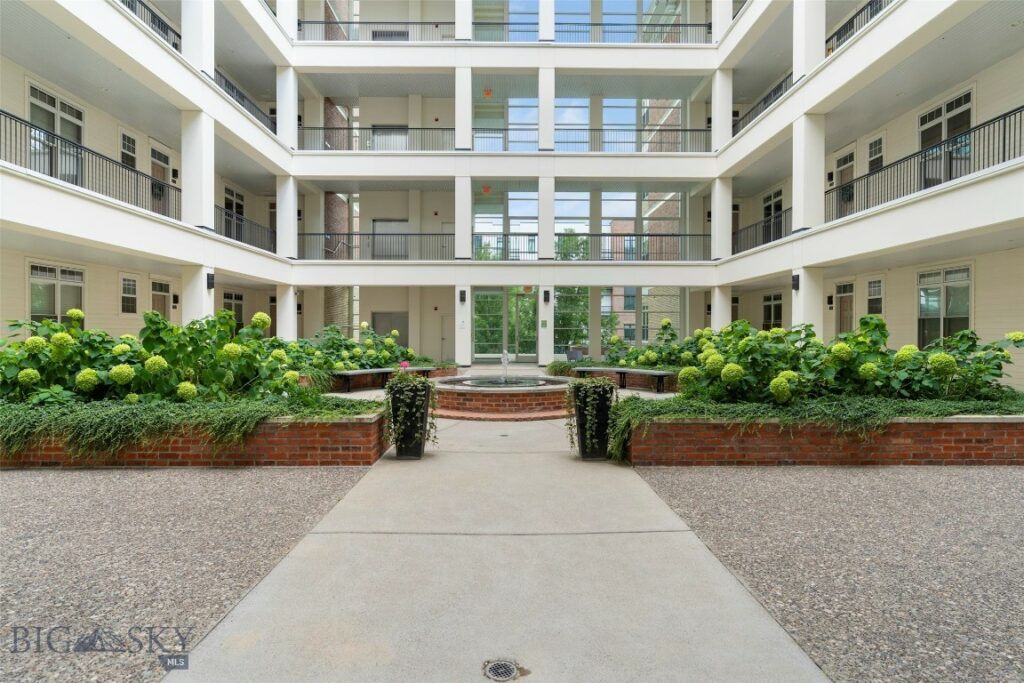 140 Village Crossing