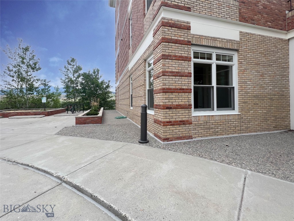 140 Village Crossing Way