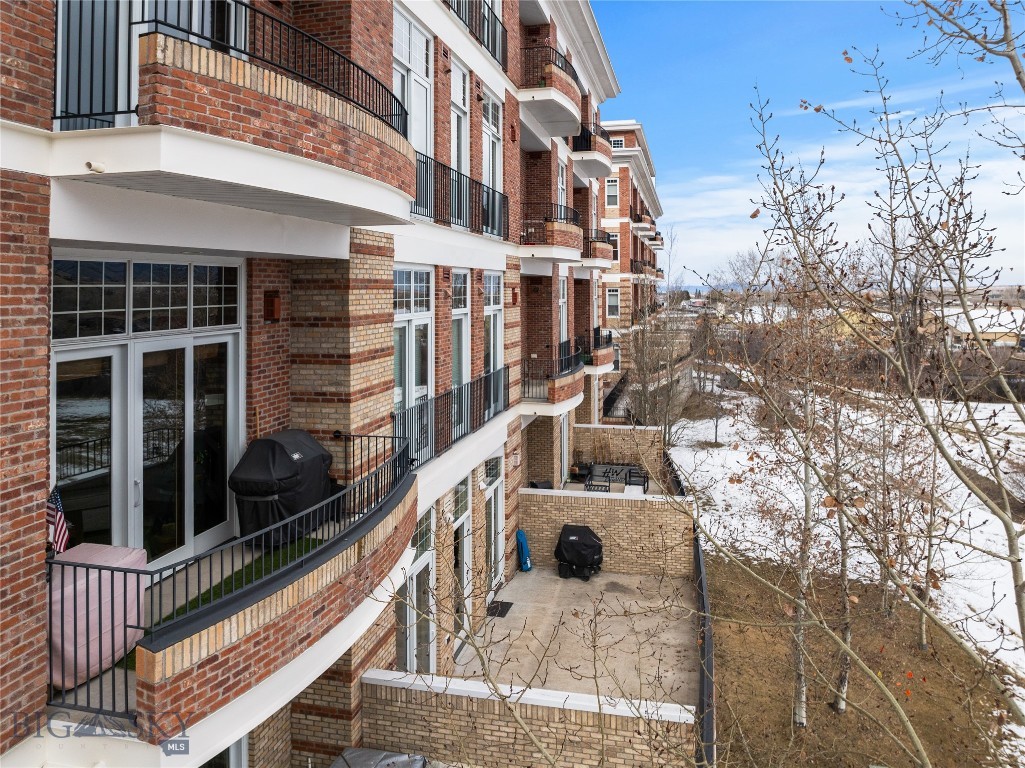 140 Village Crossing Way