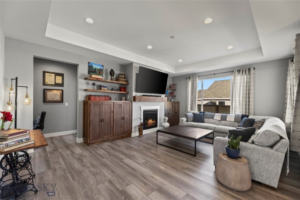 1501 Wyatt Earp Court