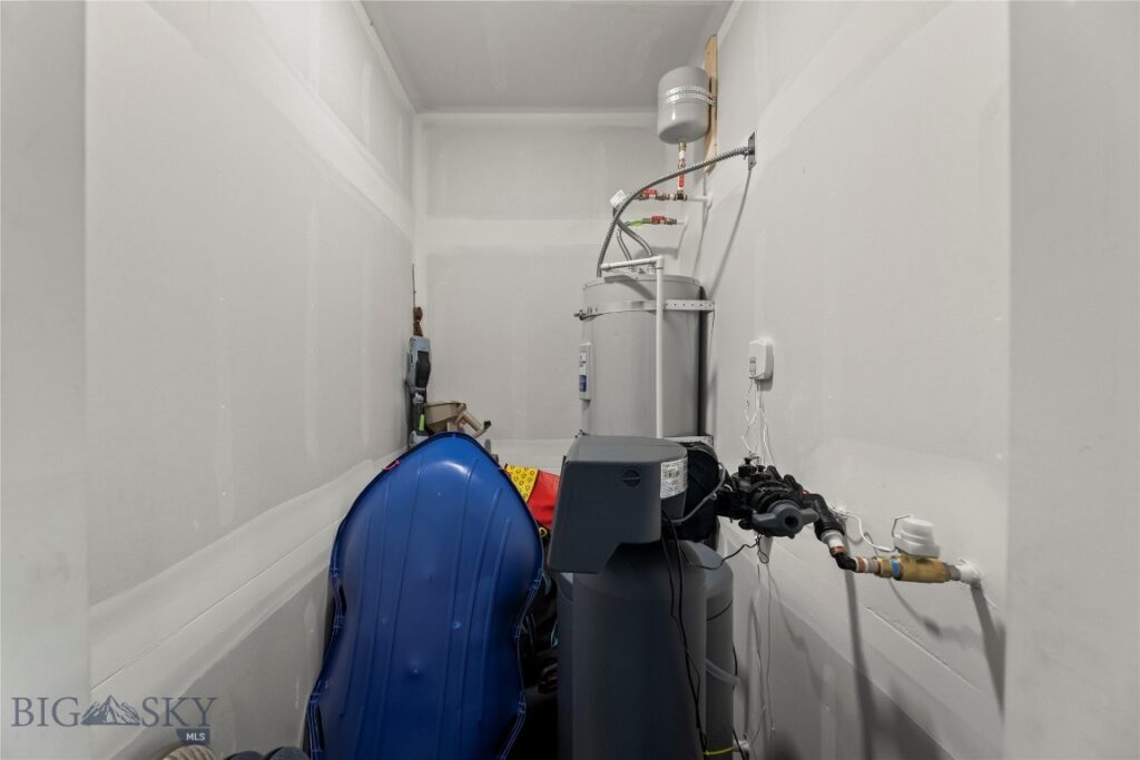 1501 Wyatt Earp Court