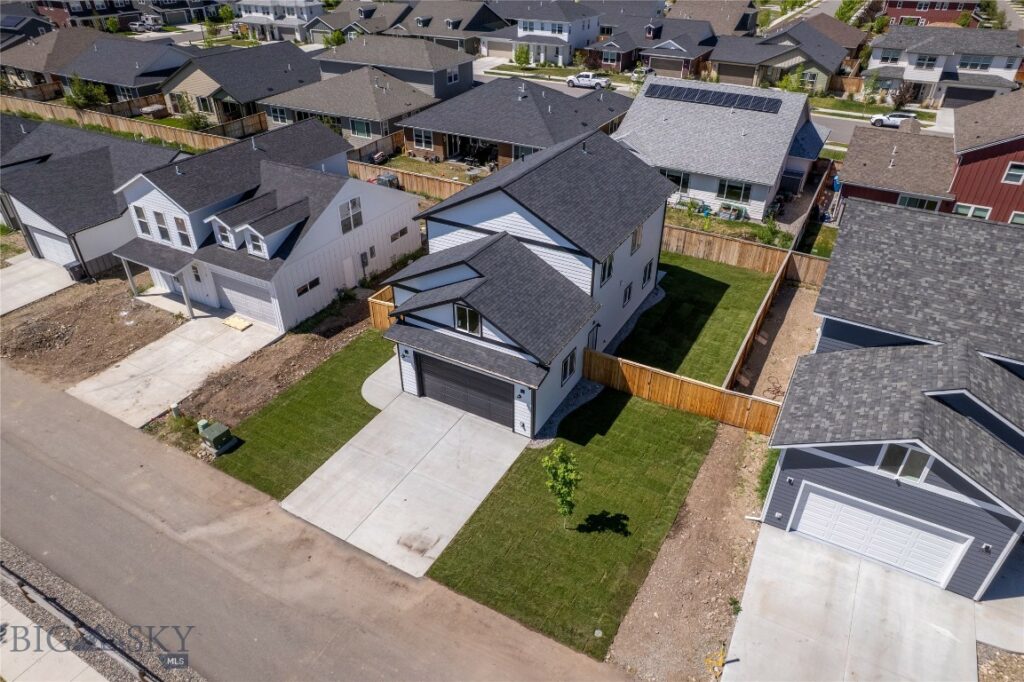 1505 Pistolero Way