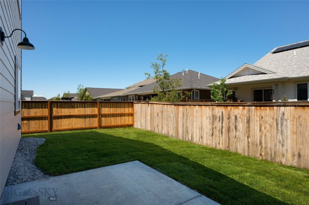 1505 Pistolero Way